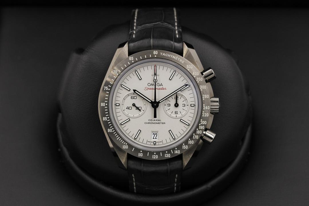 Omega Speedmaster Grey Side 311.93.44.51.99.001