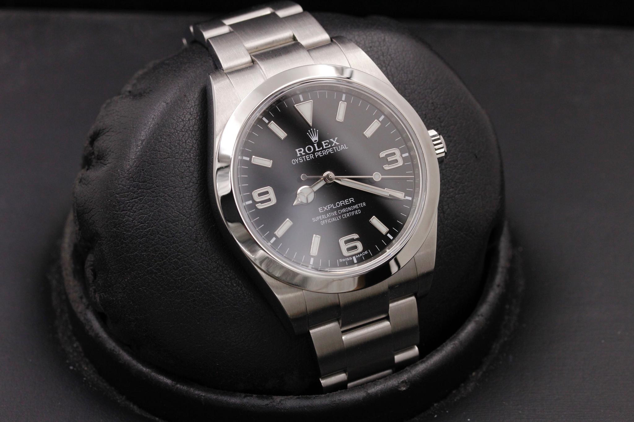 Watch Image 10