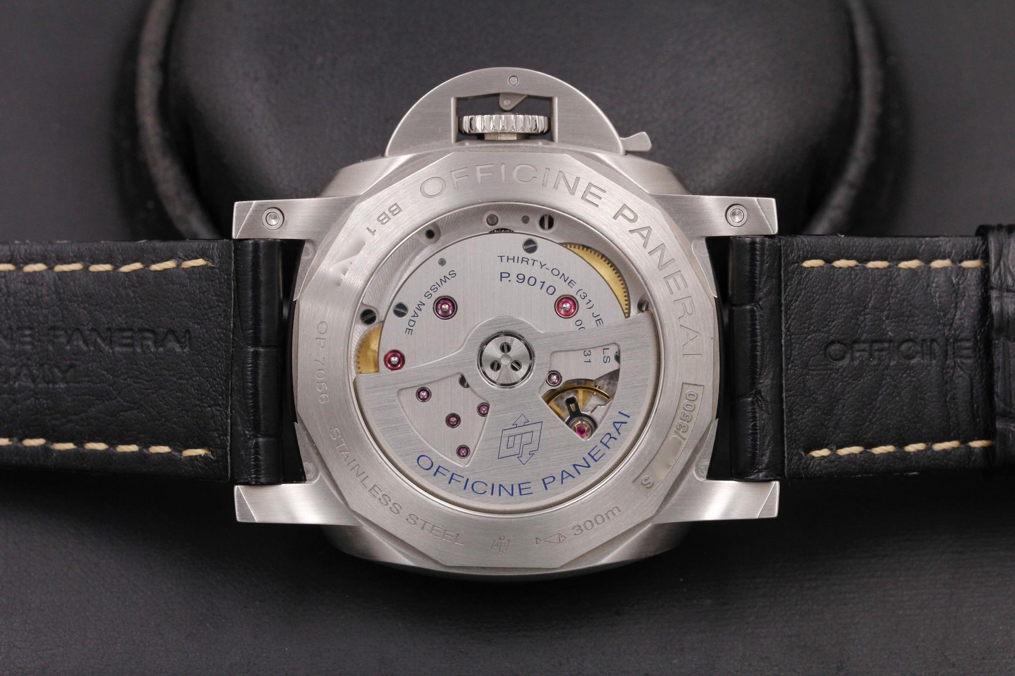 Watch Image 10