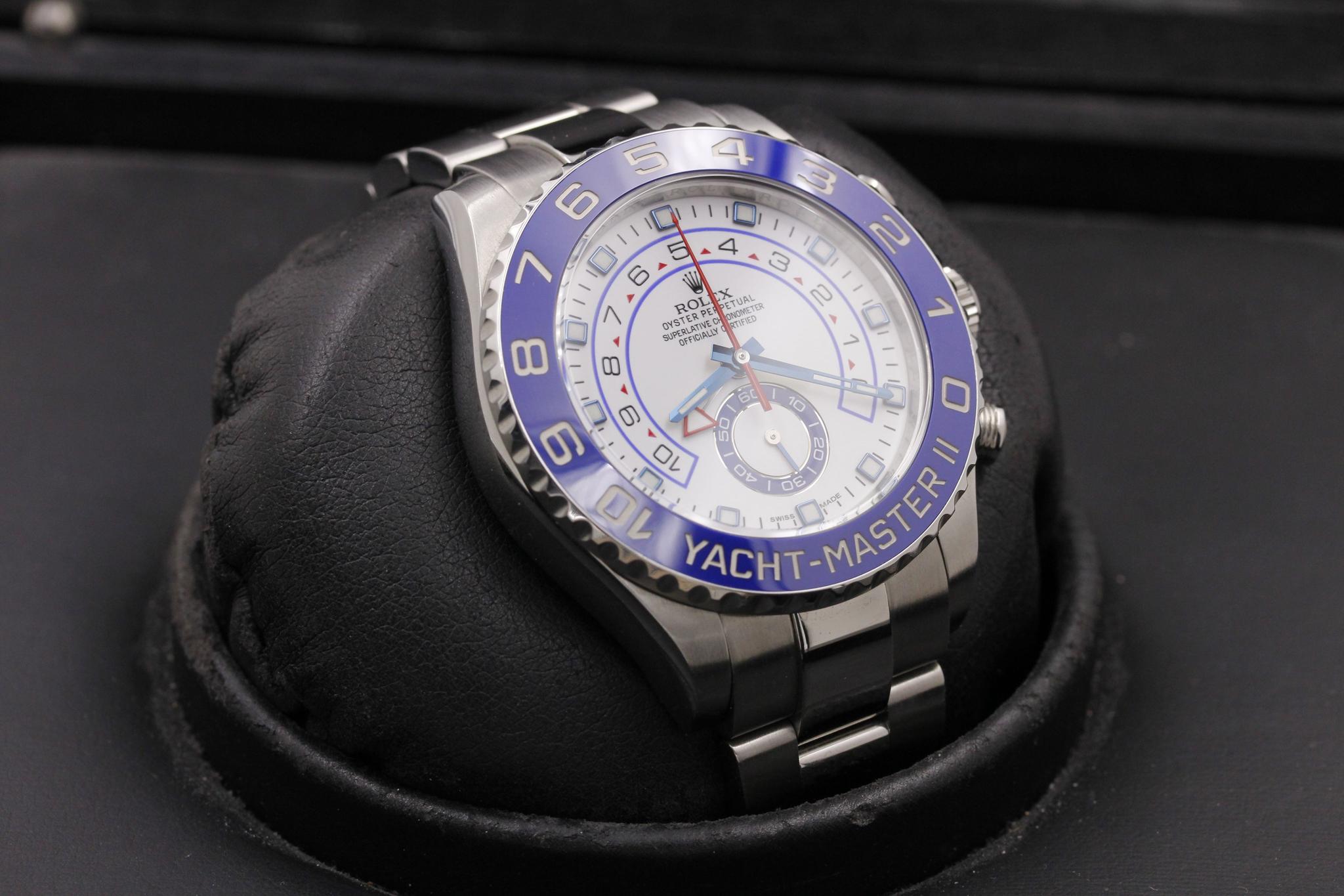 Watch Image 10