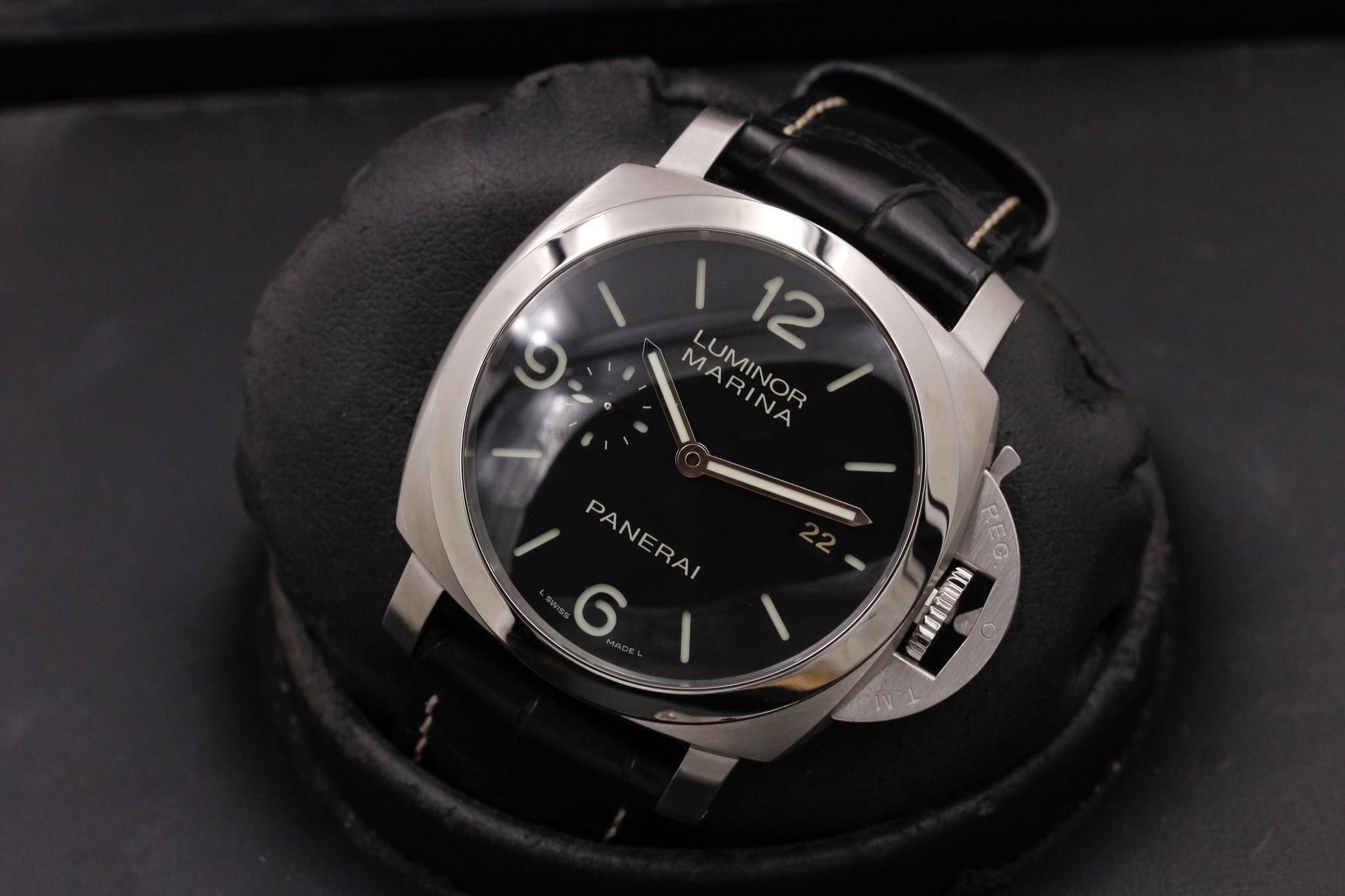 Watch Image 10