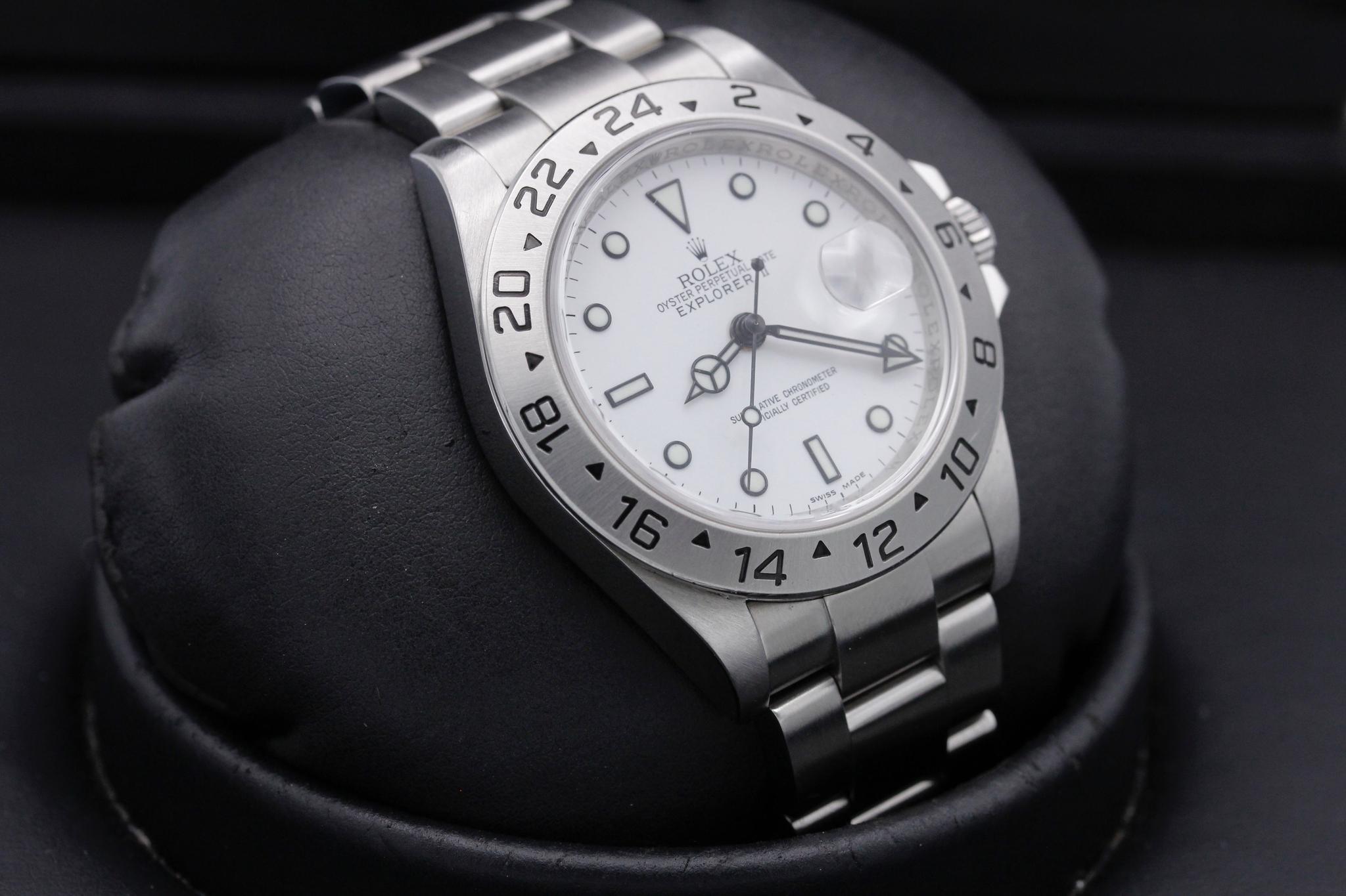 Watch Image 11