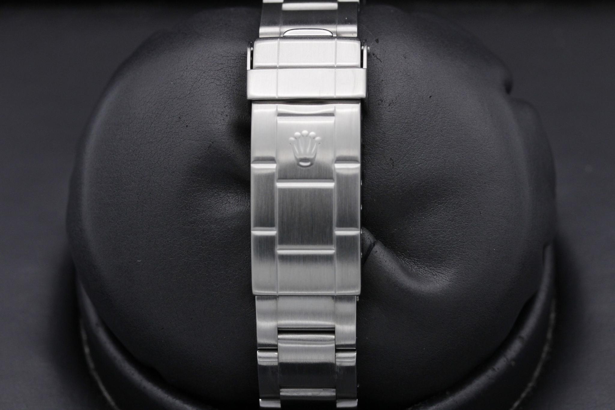 Watch Image 7