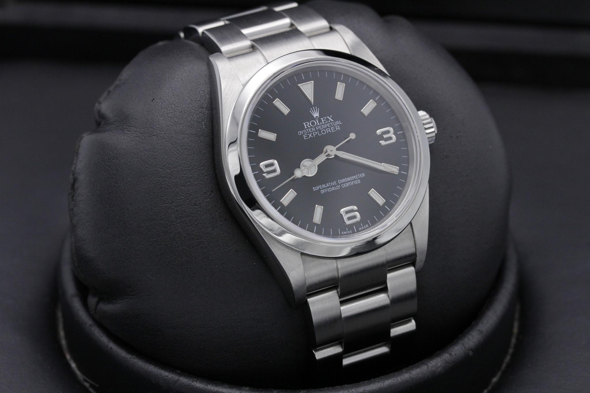 Watch Image 12