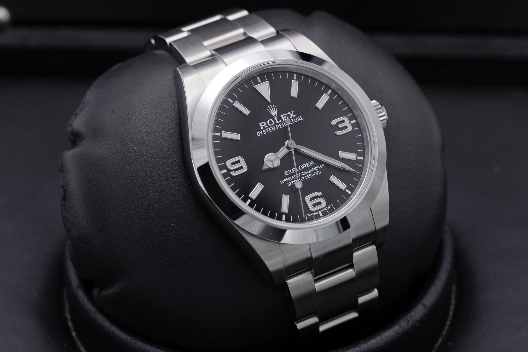 Watch Image 10