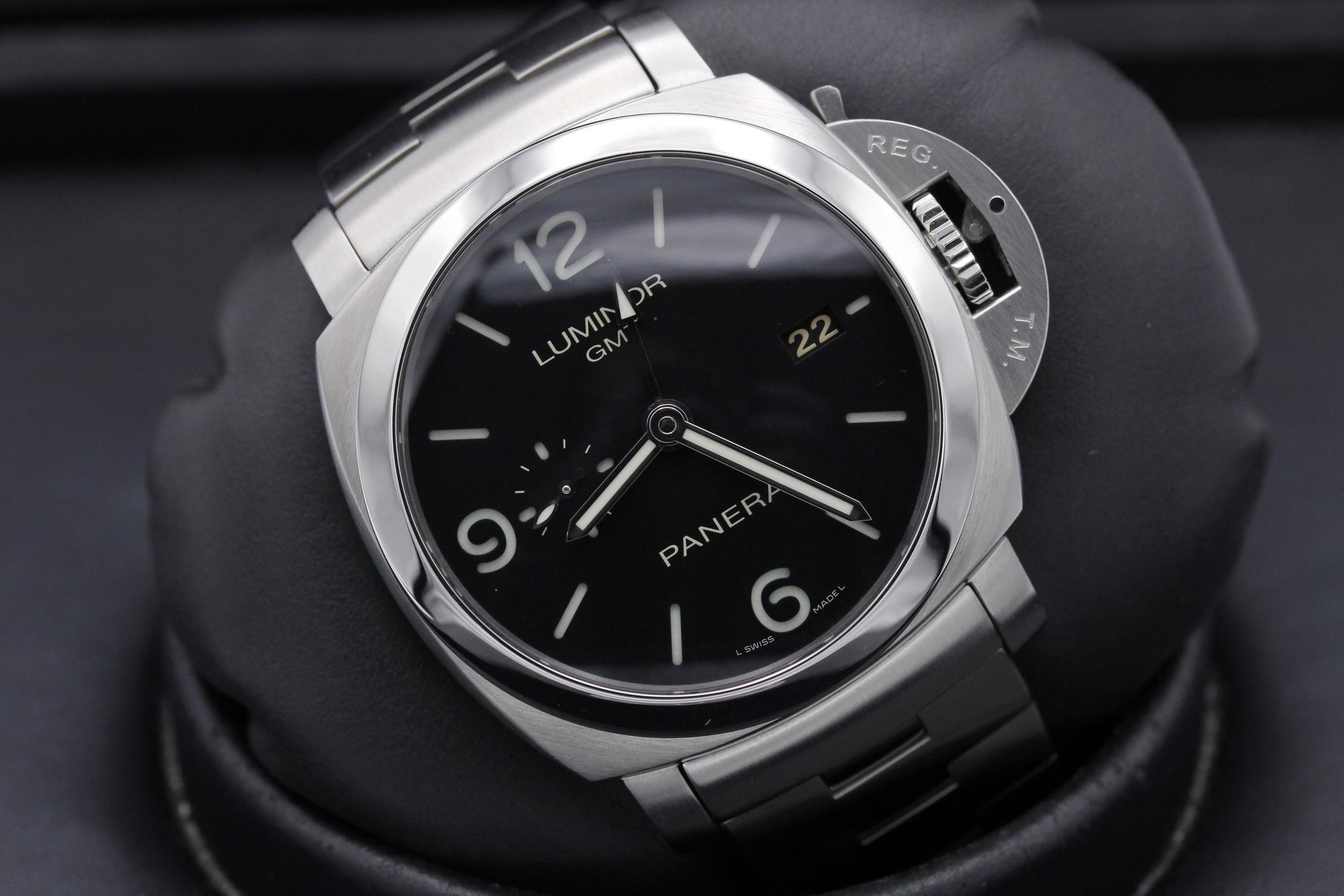 Watch Image 10