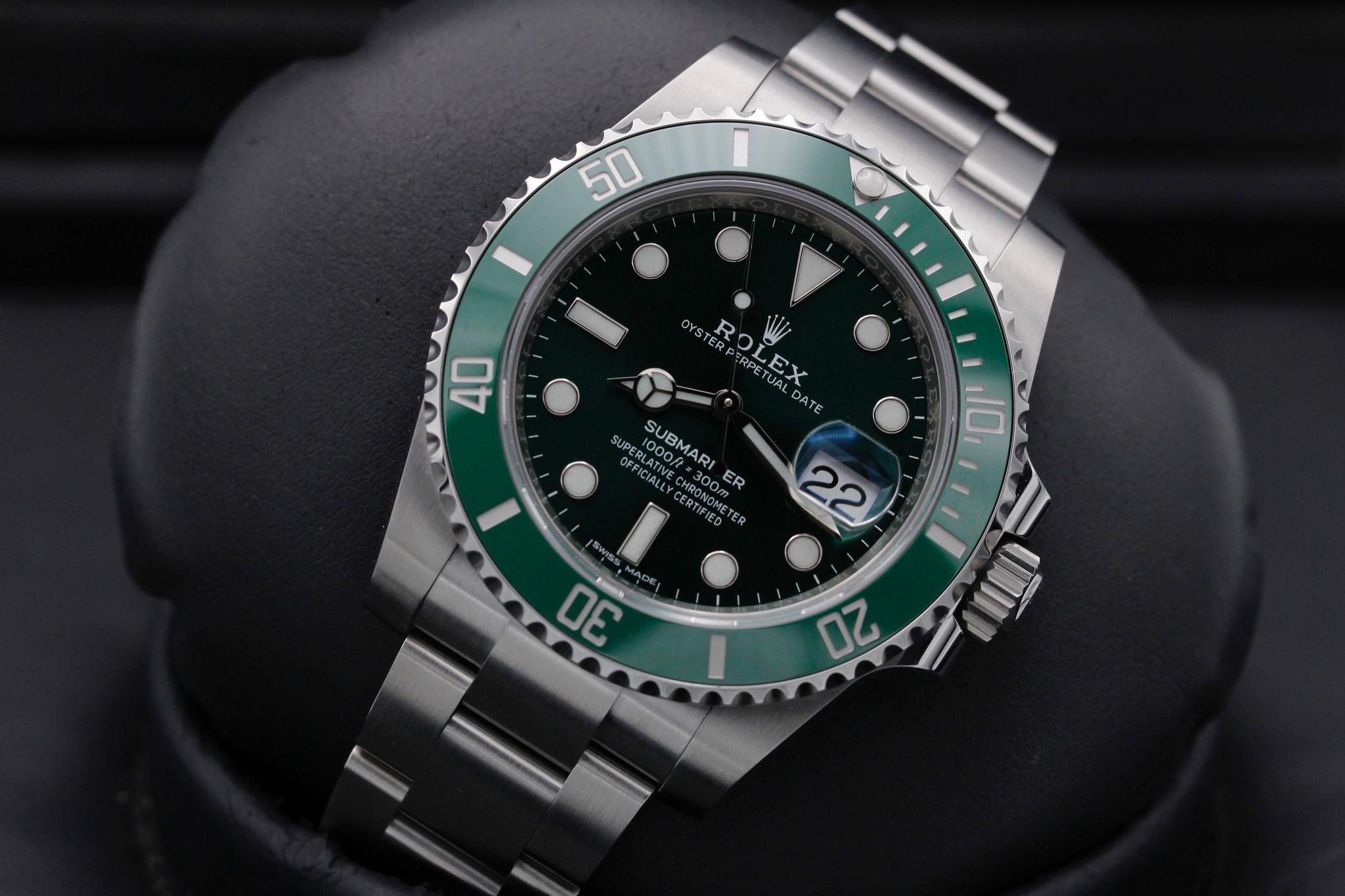 Rolex Submariner Hulk 116610LV Rubber B and Rolex Oyster