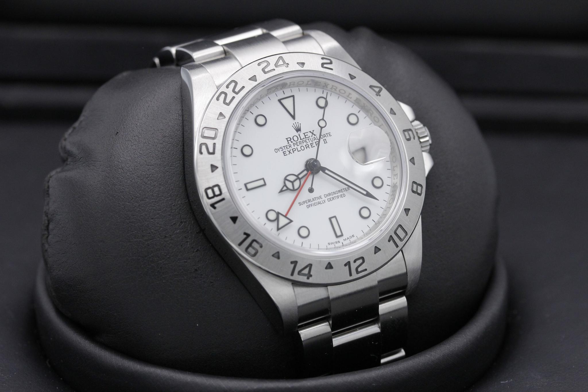 Watch Image 11