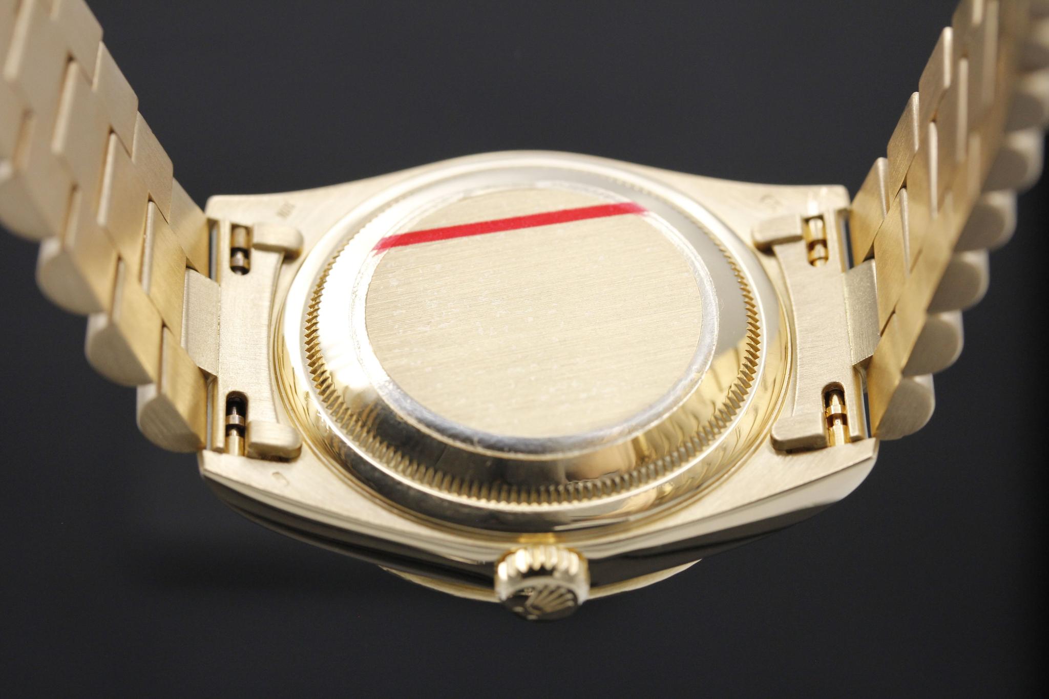 Watch Image 7