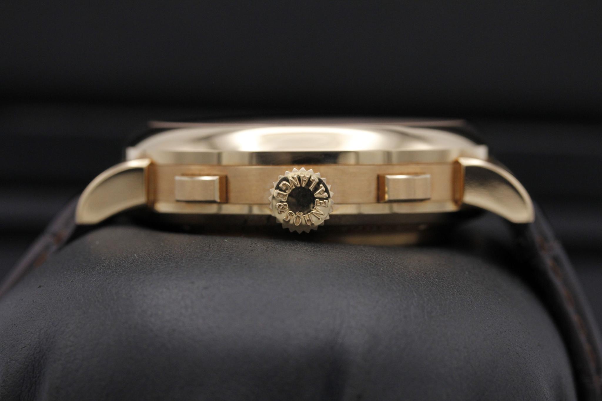 Watch Image 3