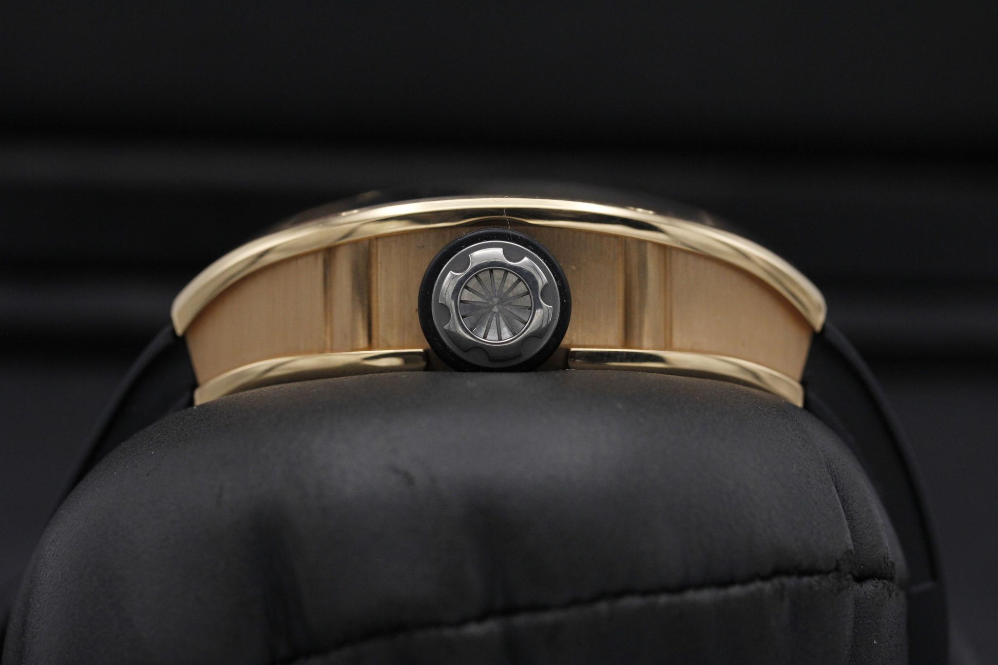 Watch Image 3