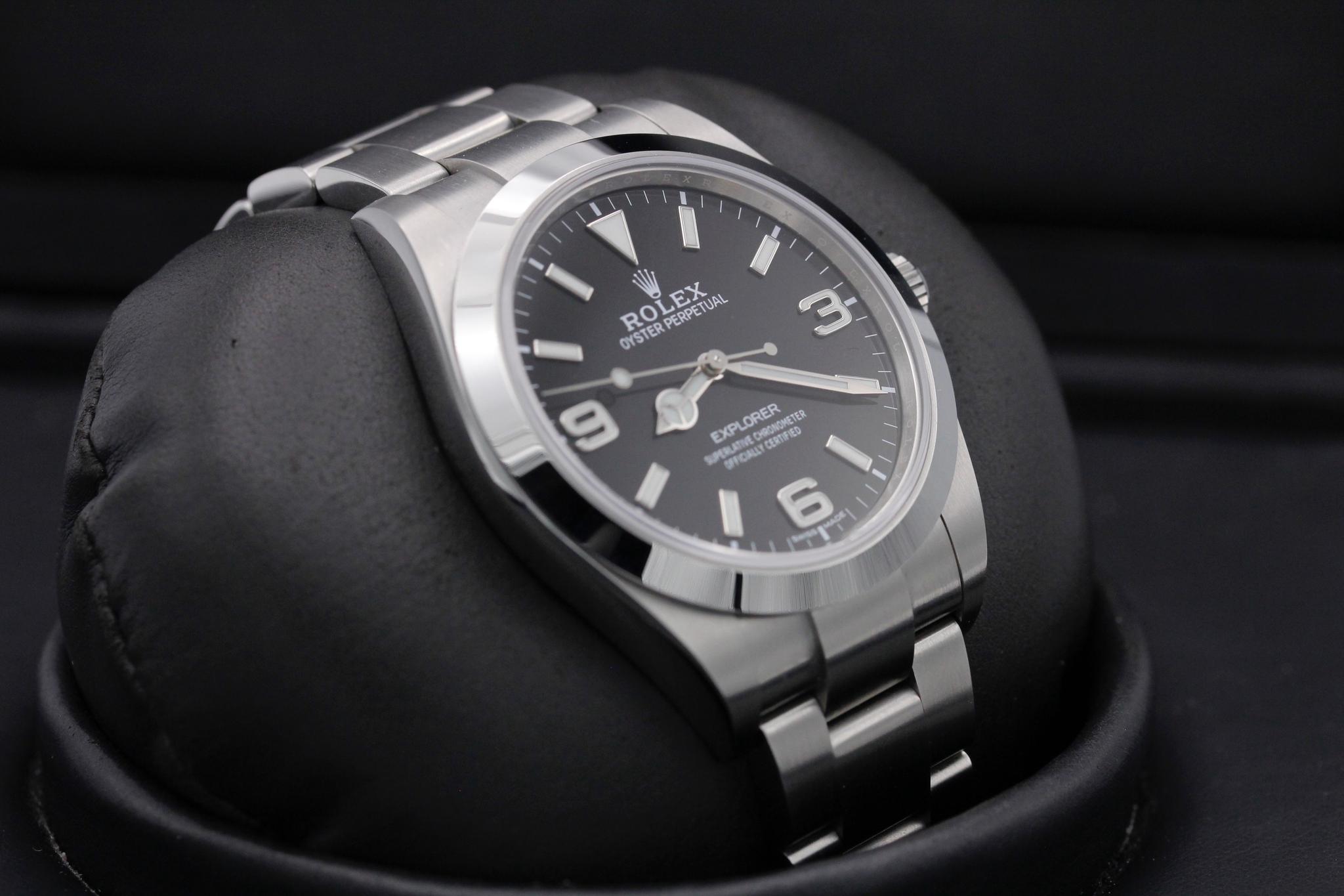 Watch Image 10