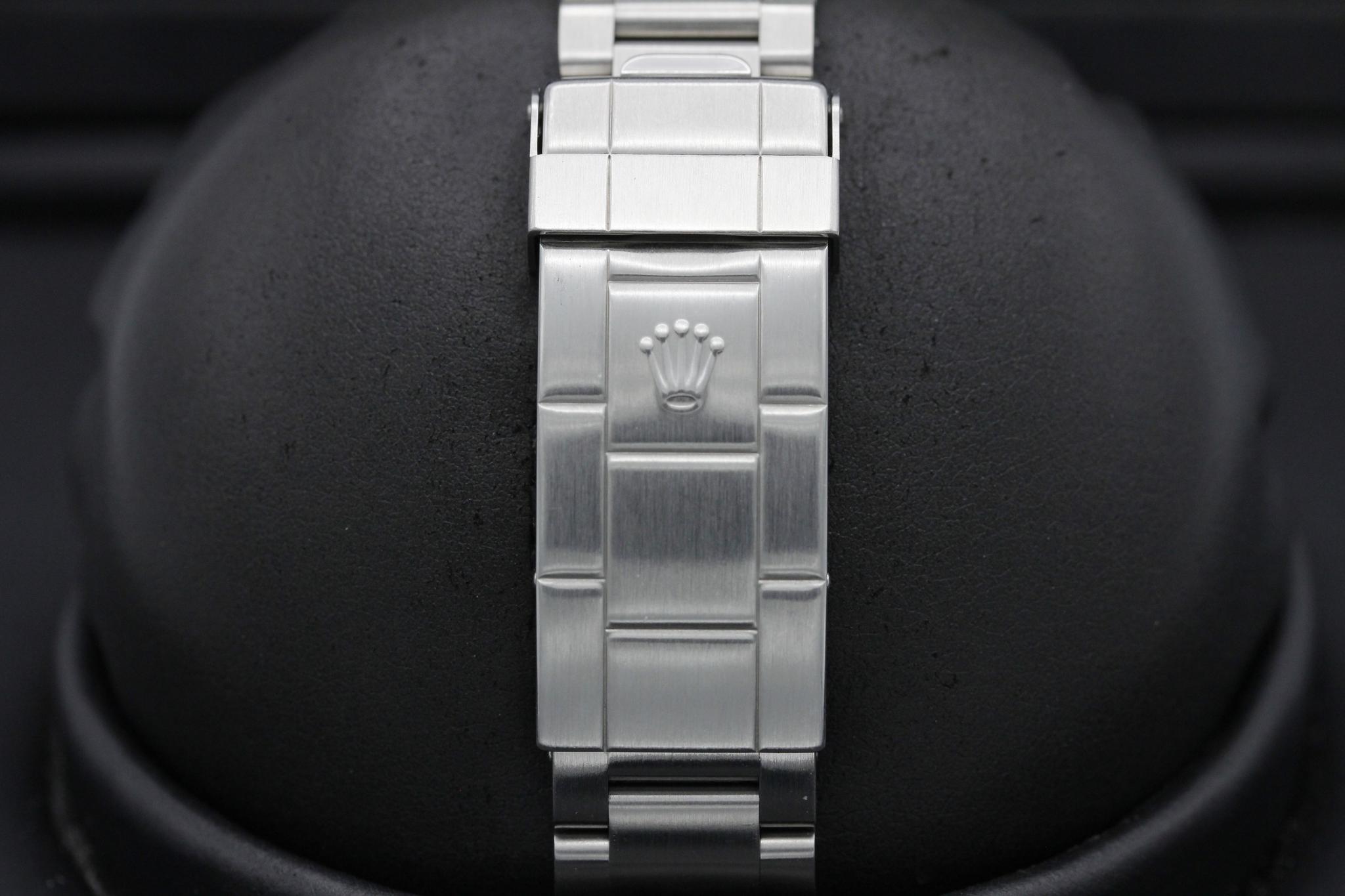 Watch Image 10