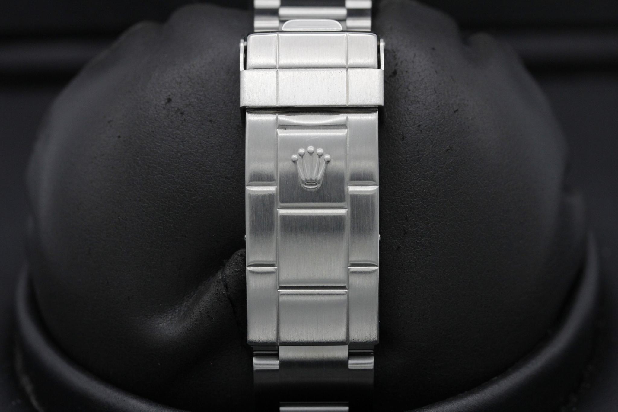 Watch Image 10