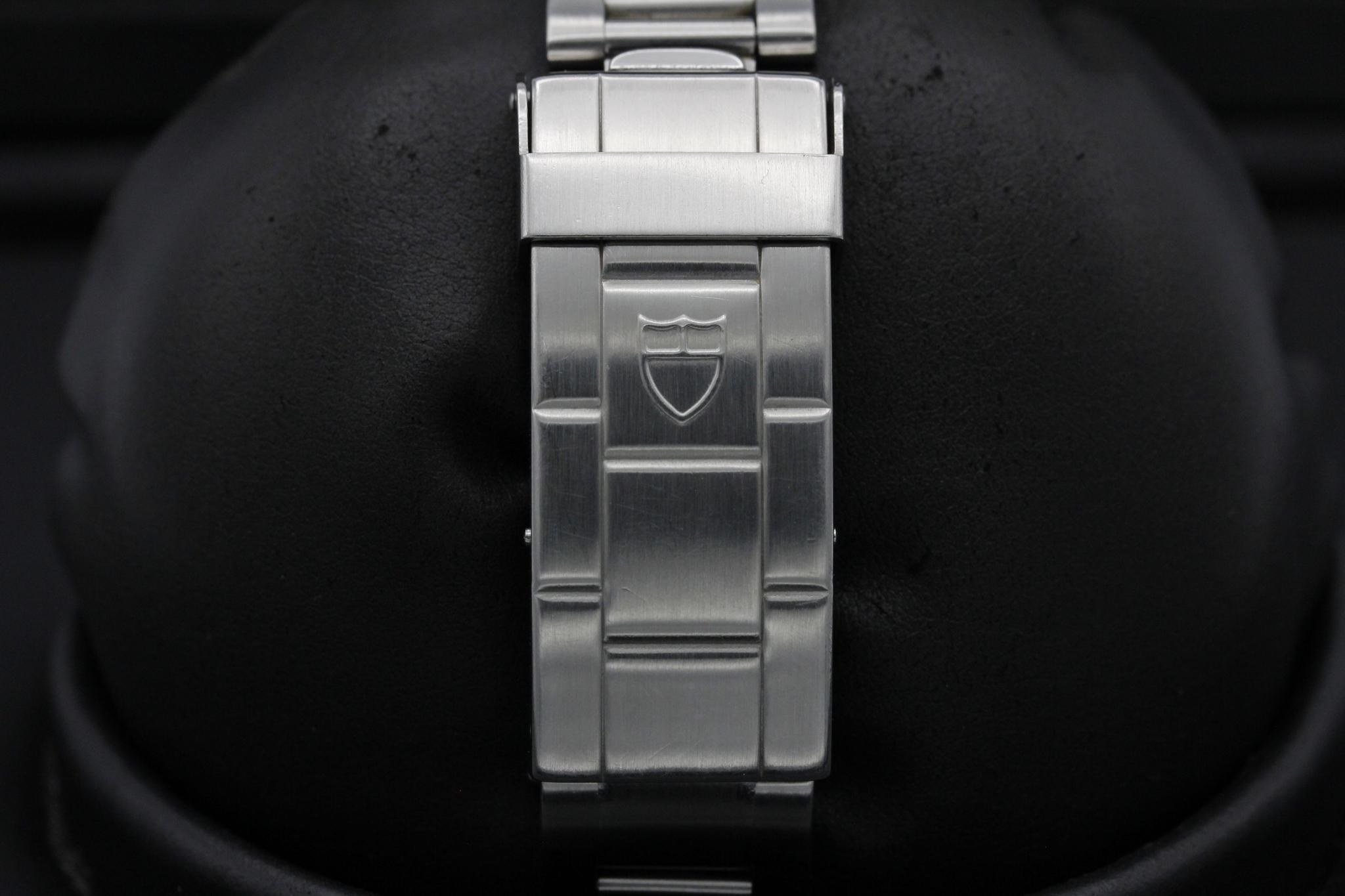 Watch Image 7