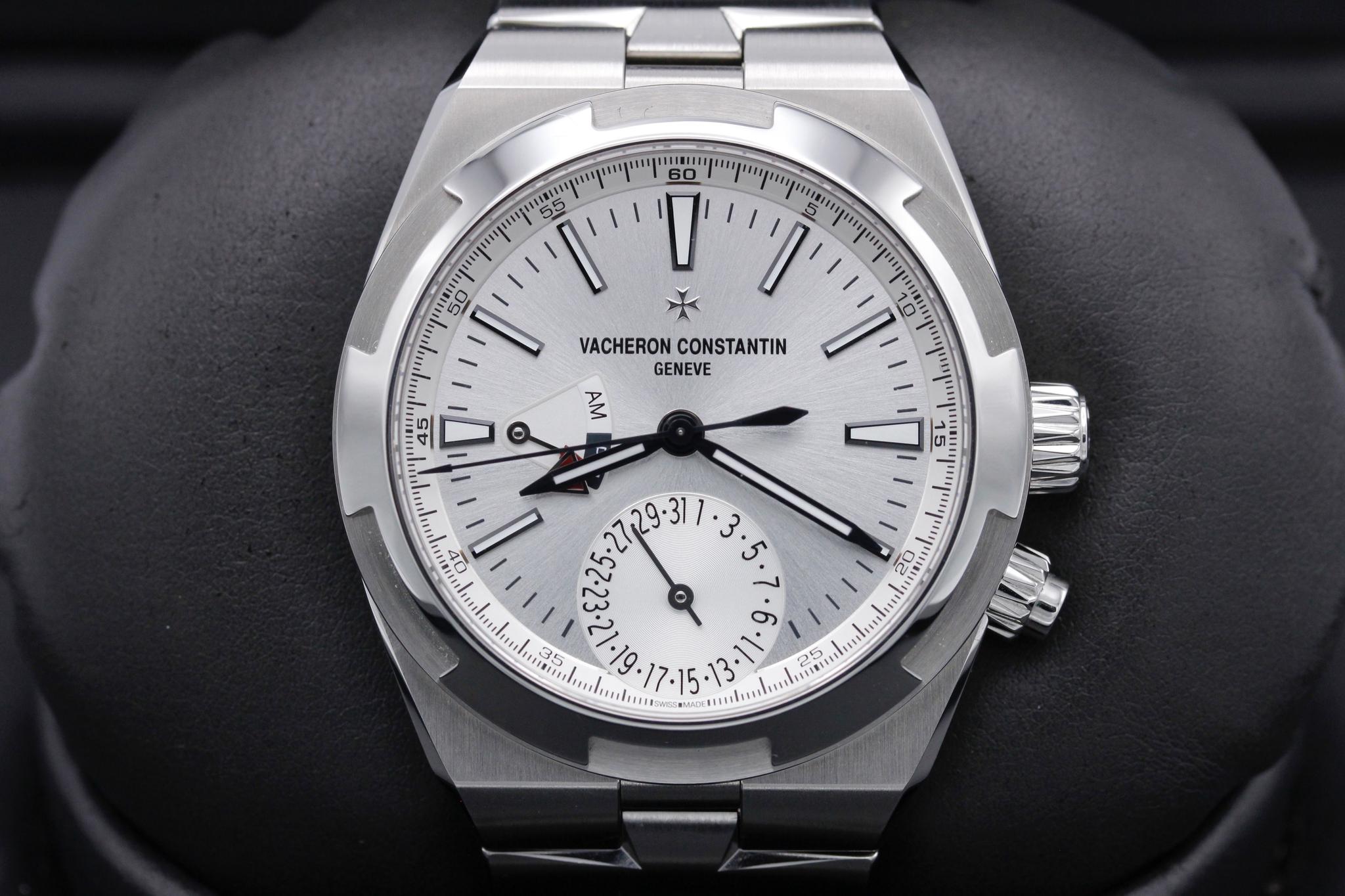 Overseas Certified Pre Owned Watch in Silver - Vacheron Constantin