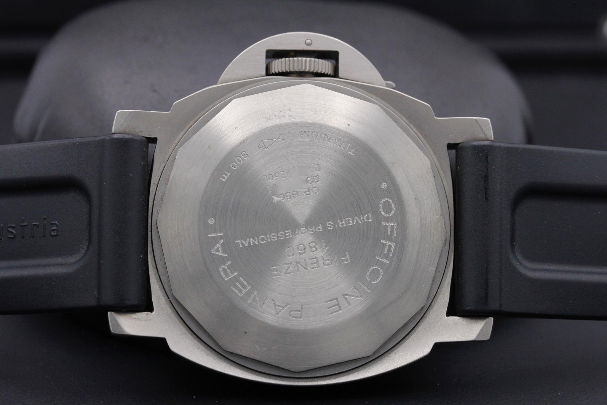 Watch Image 7