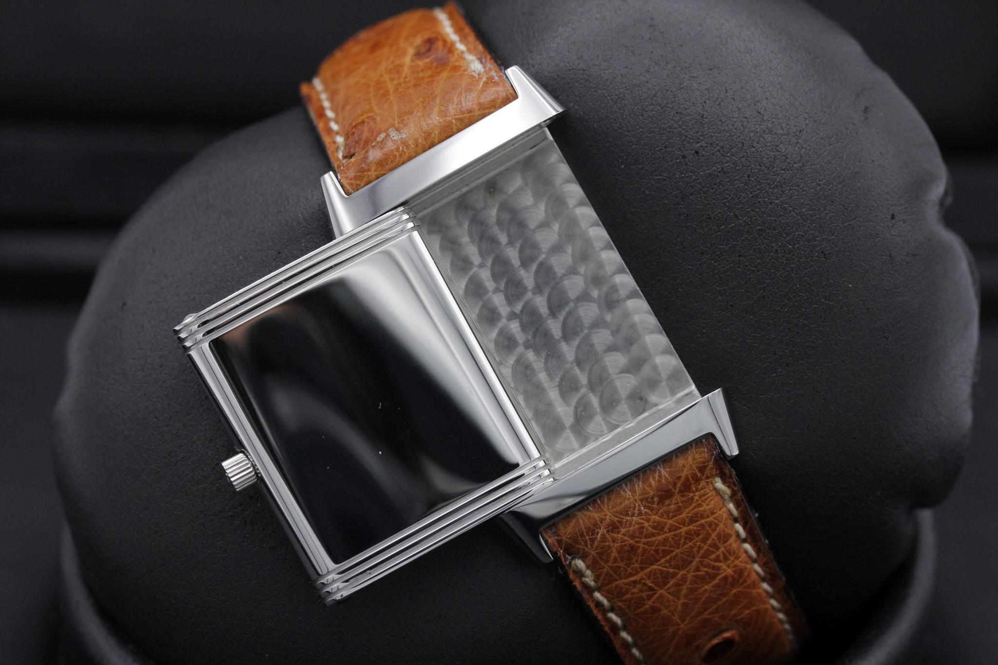 Watch Image 11