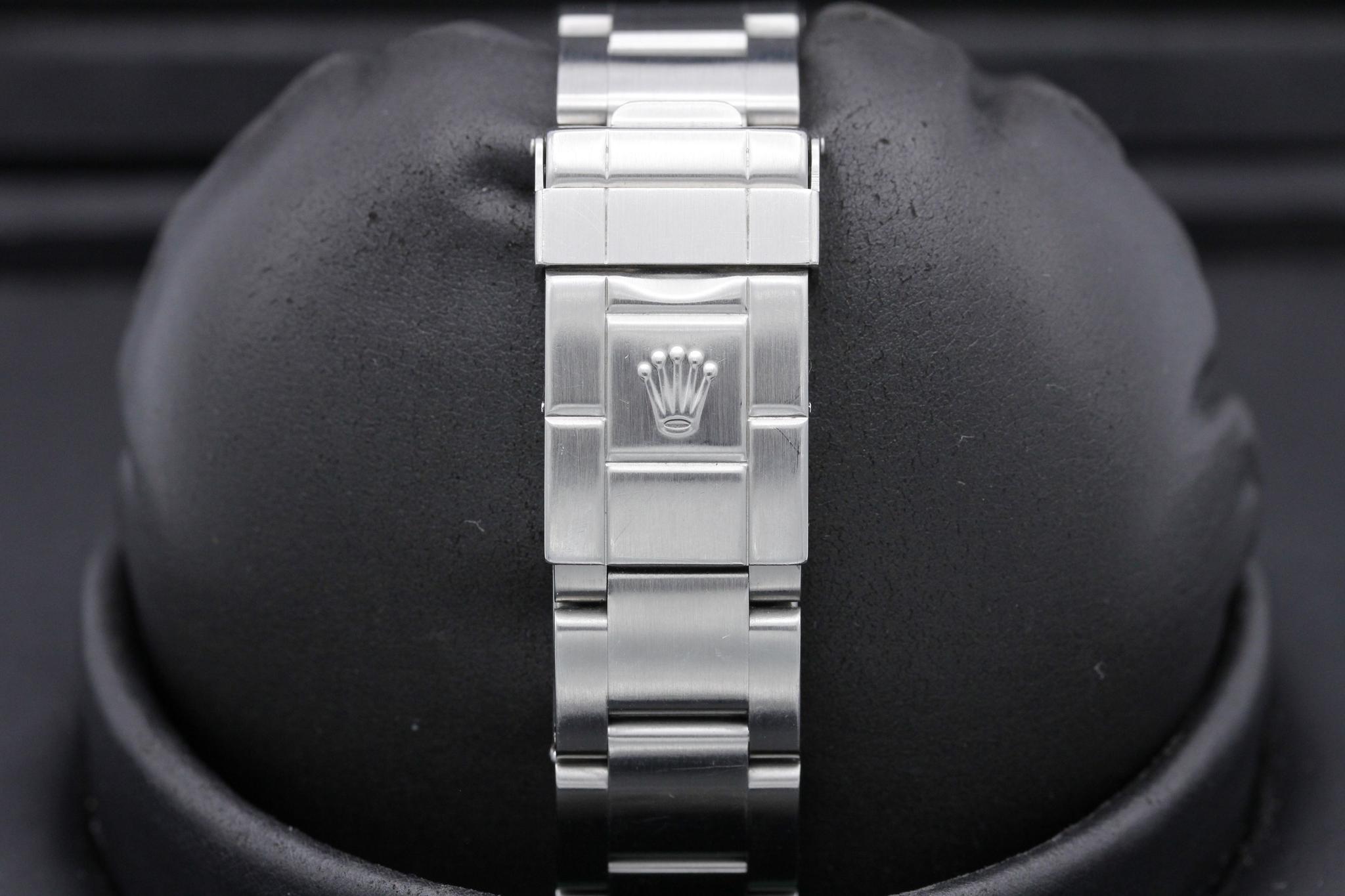 Watch Image 12