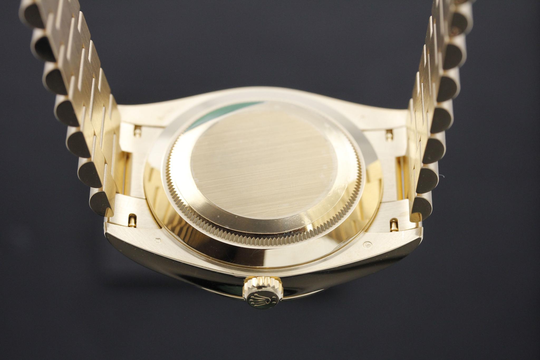 Watch Image 7