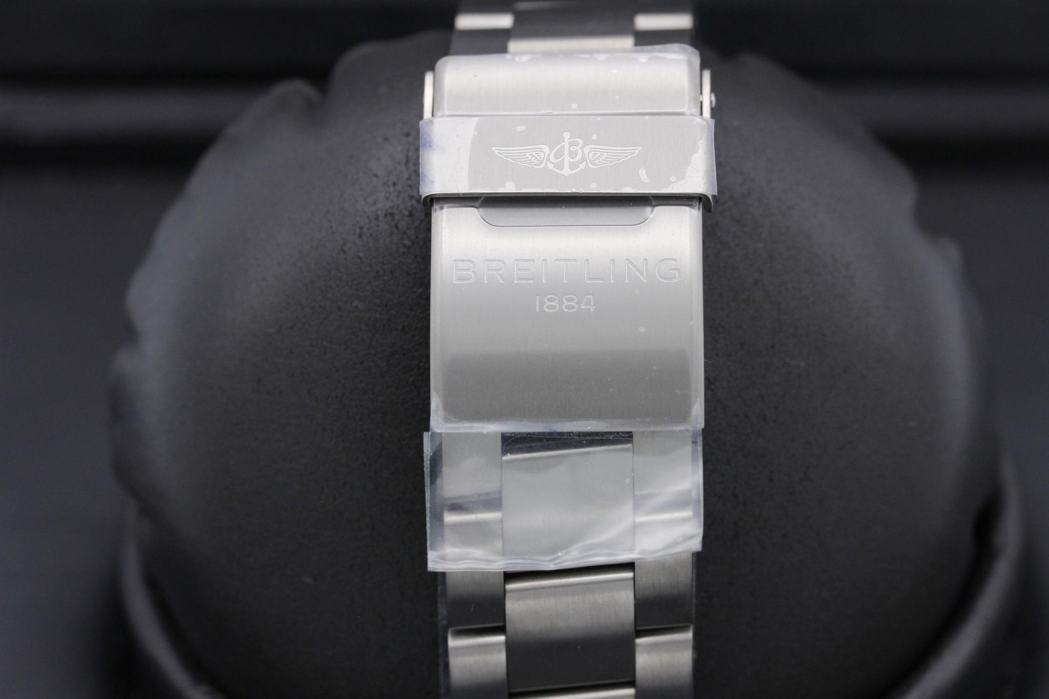 Watch Image 10