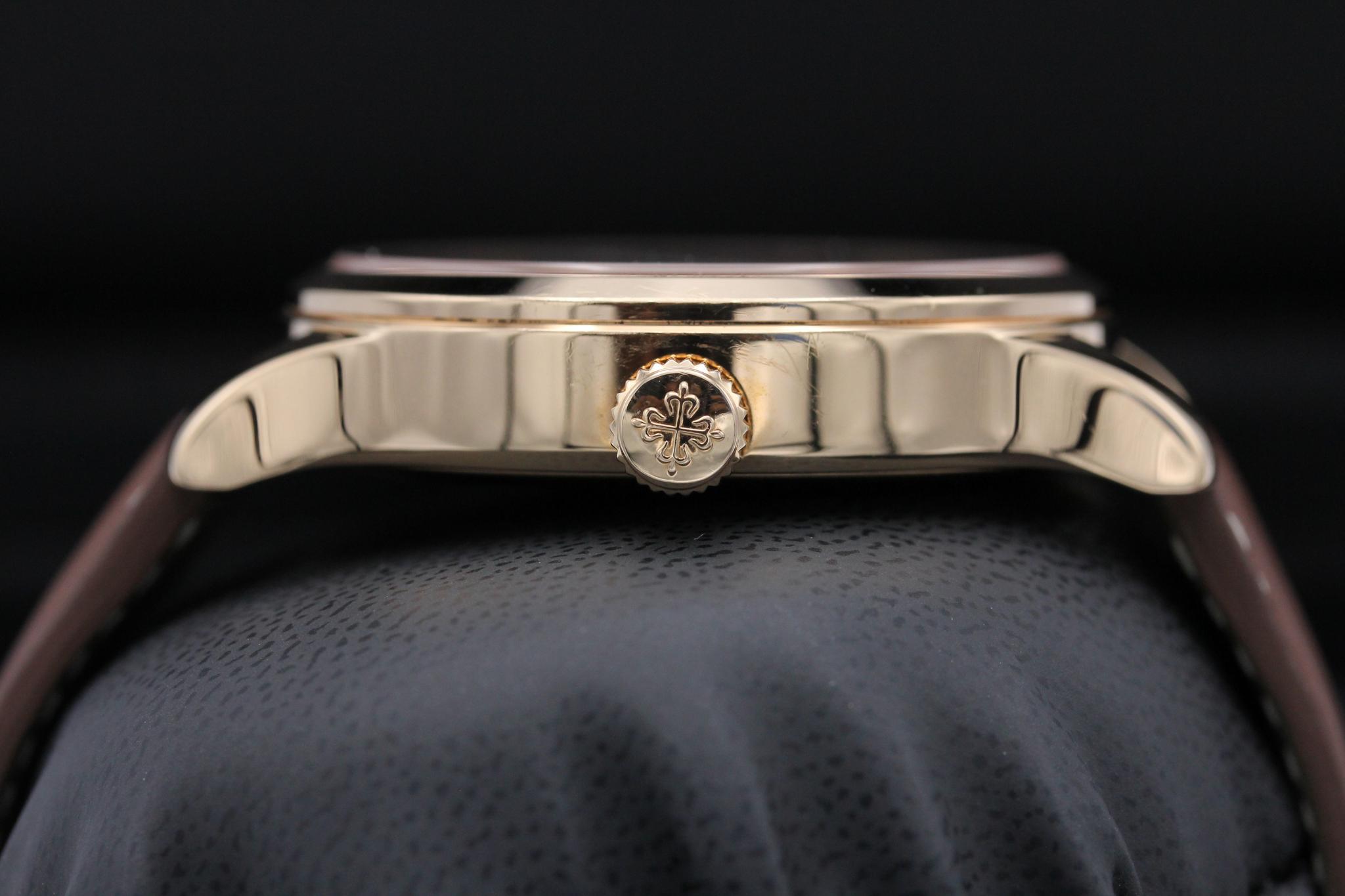 Watch Image 3