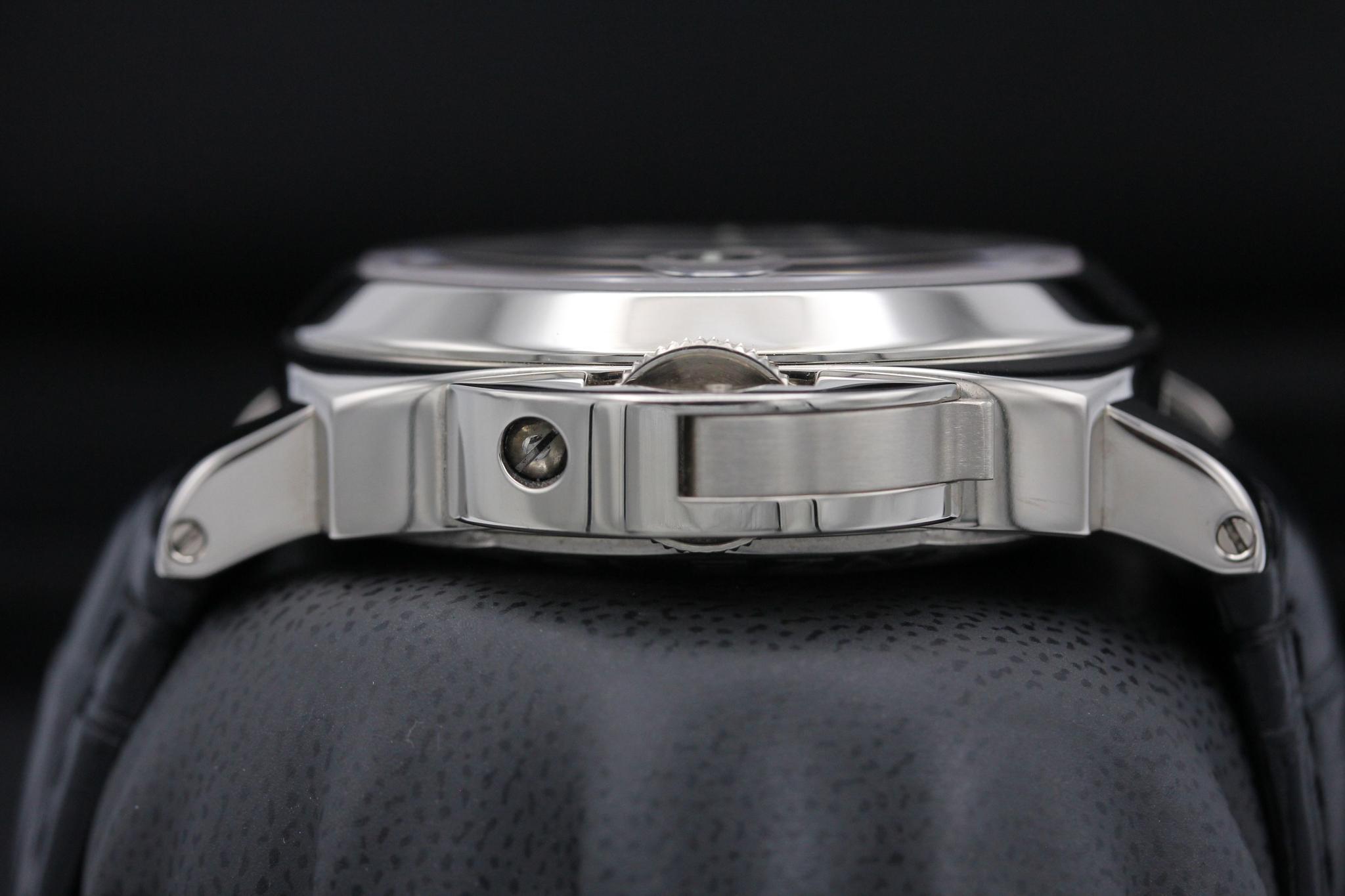 Watch Image 3