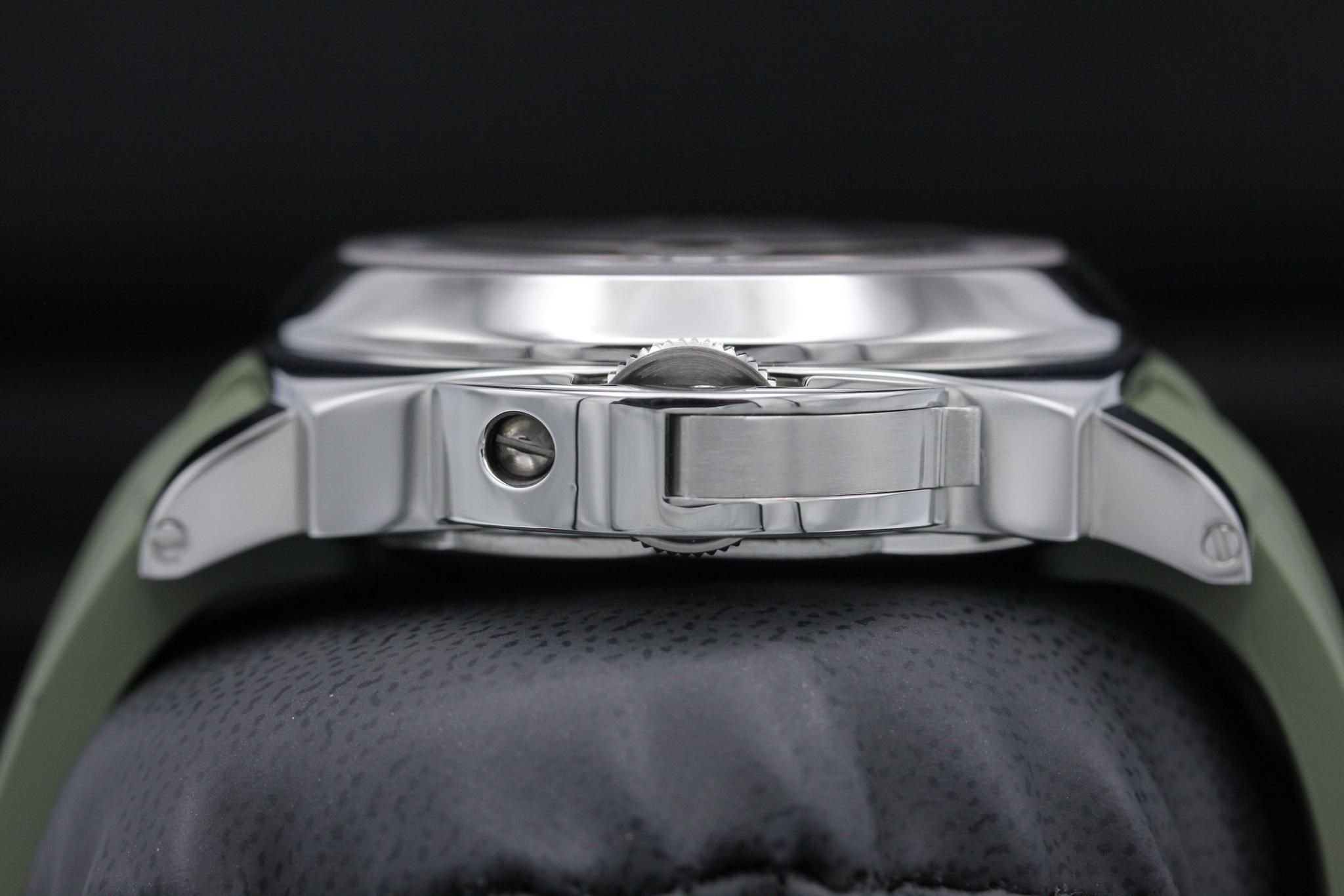 Watch Image 3