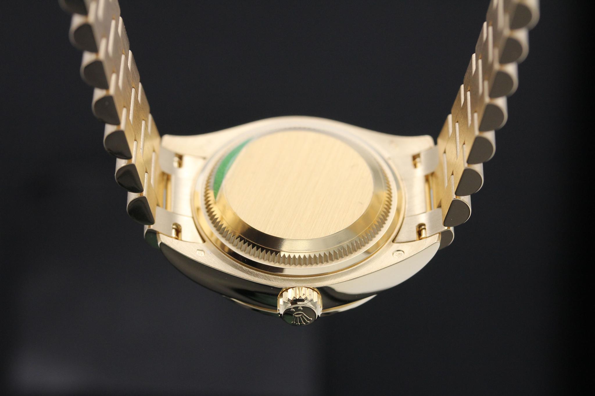 Watch Image 7