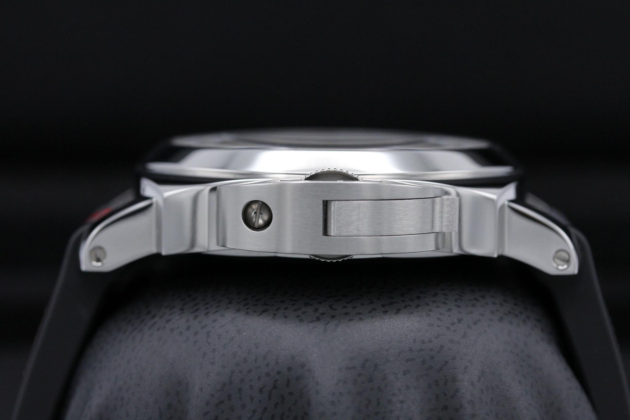 Watch Image 3