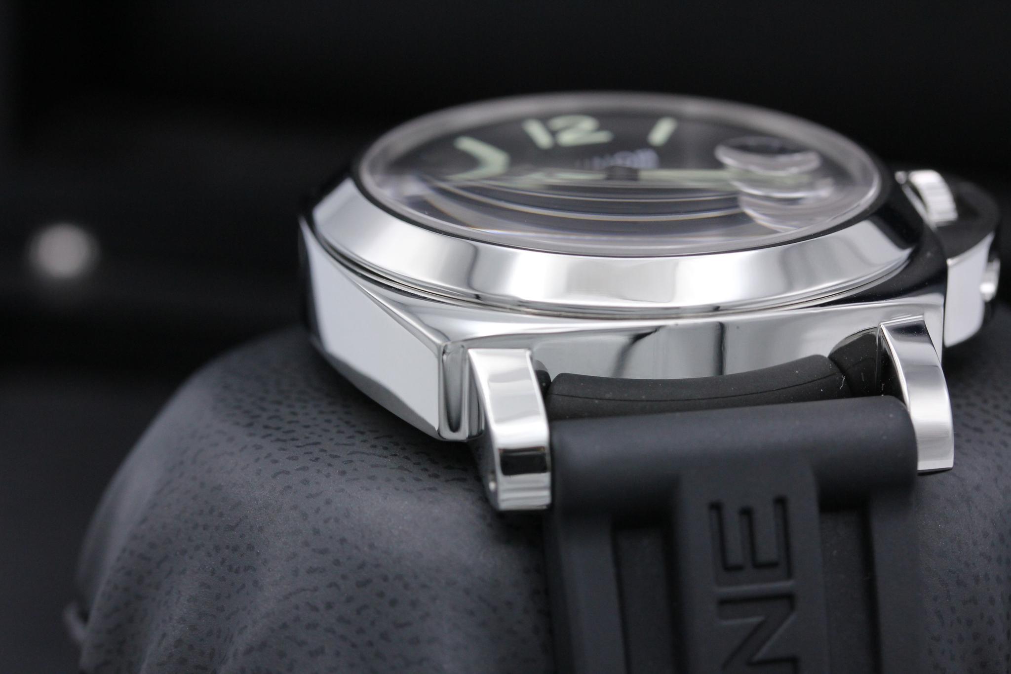 Watch Image 6