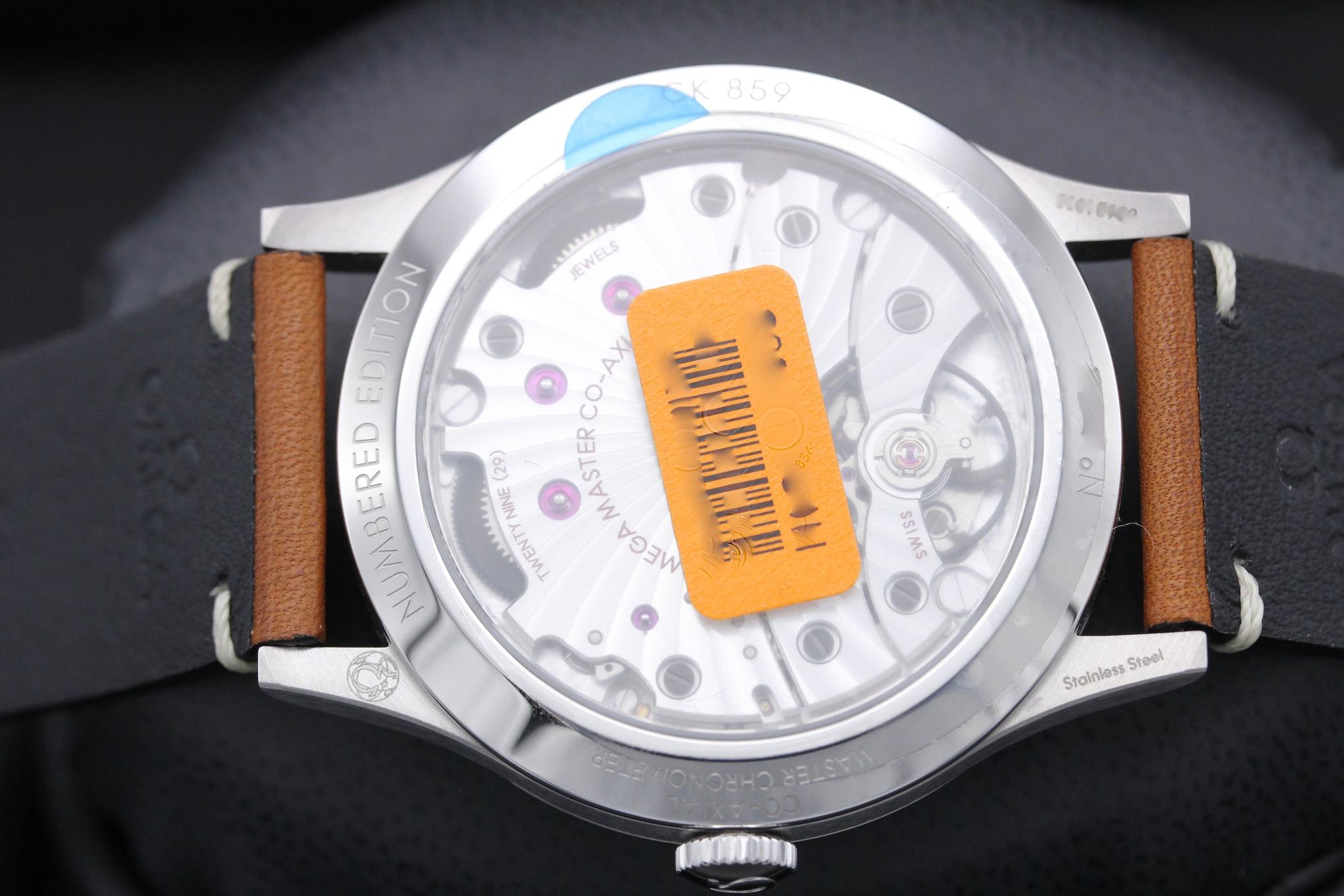 Watch Image 7