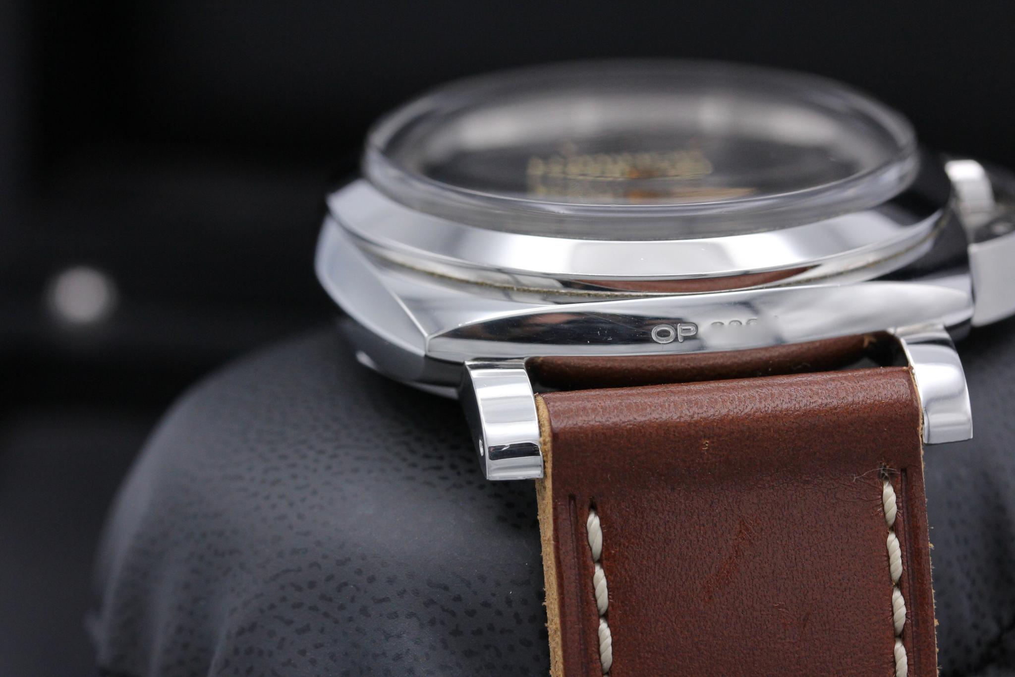 Watch Image 6