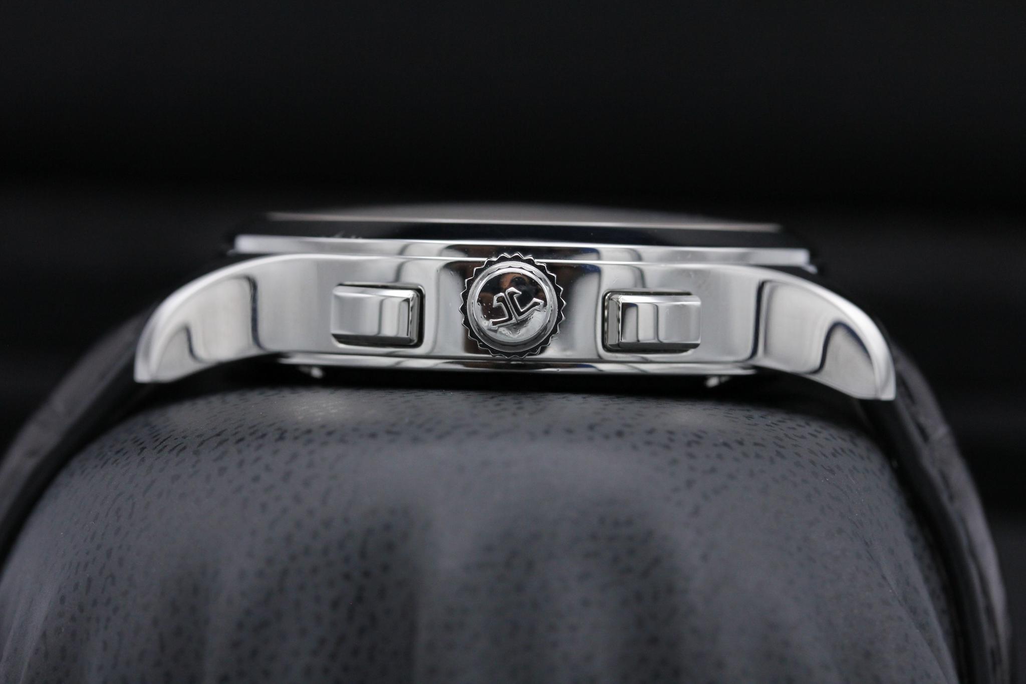 Watch Image 3