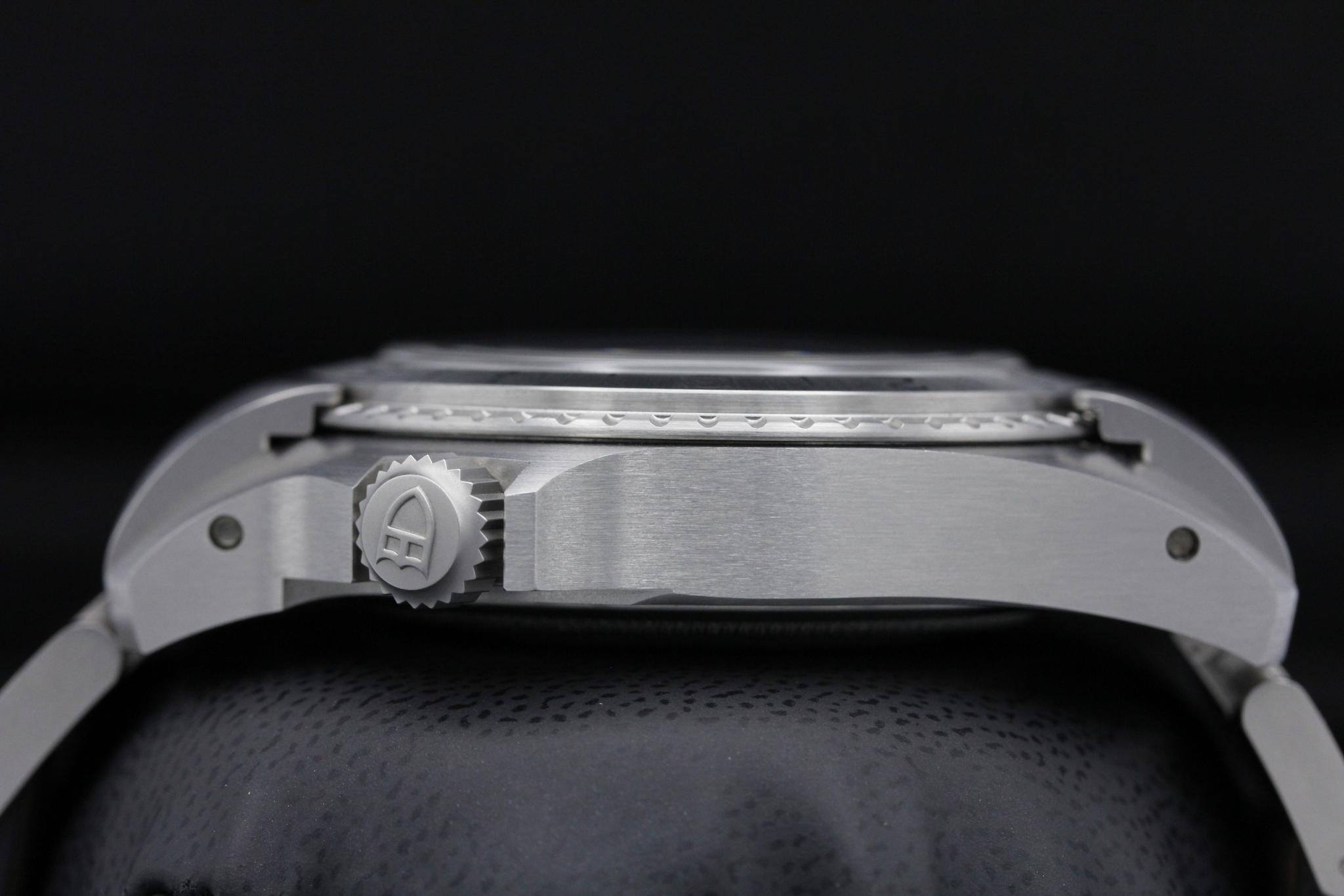 Watch Image 3