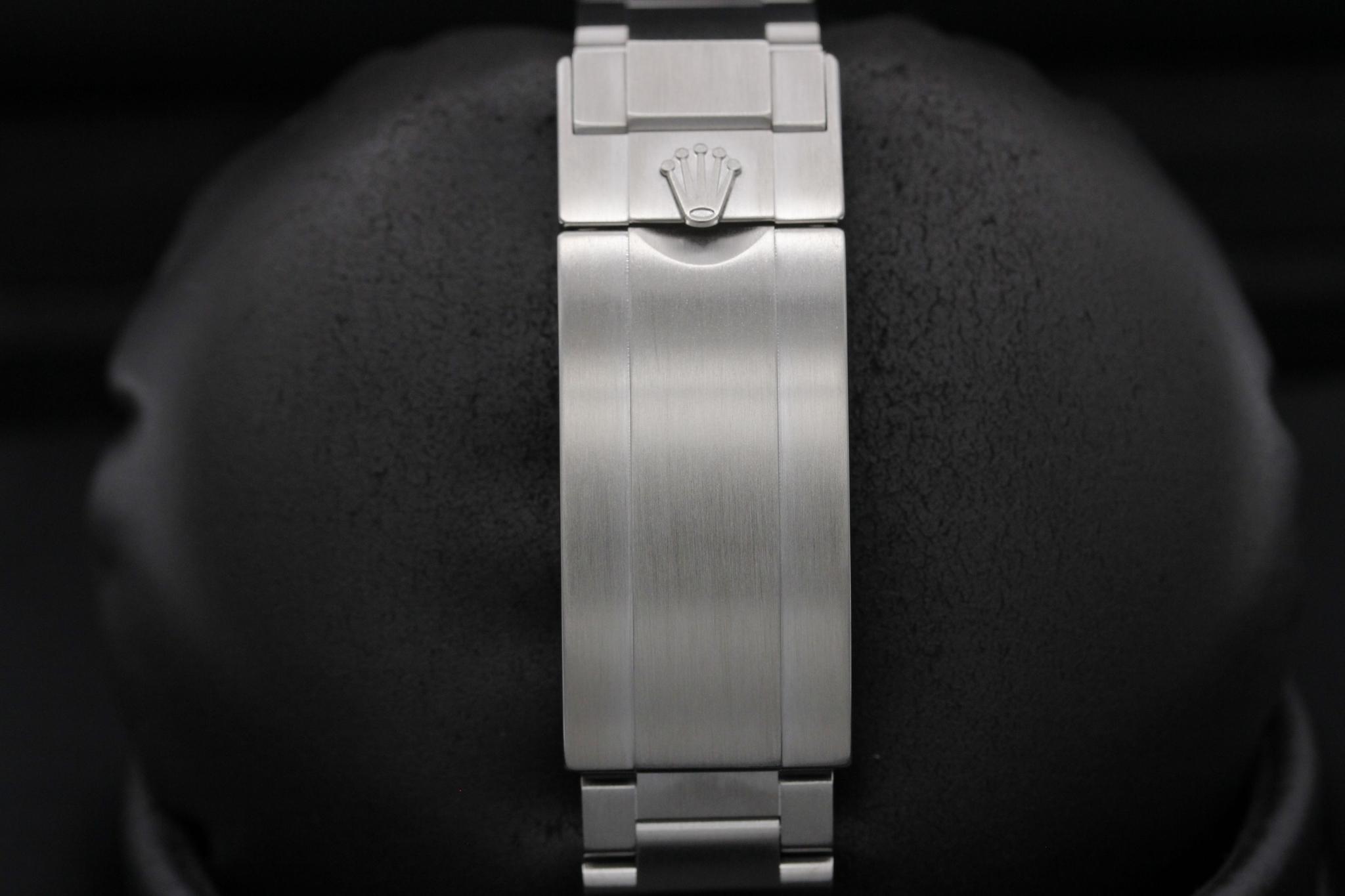 Watch Image 7