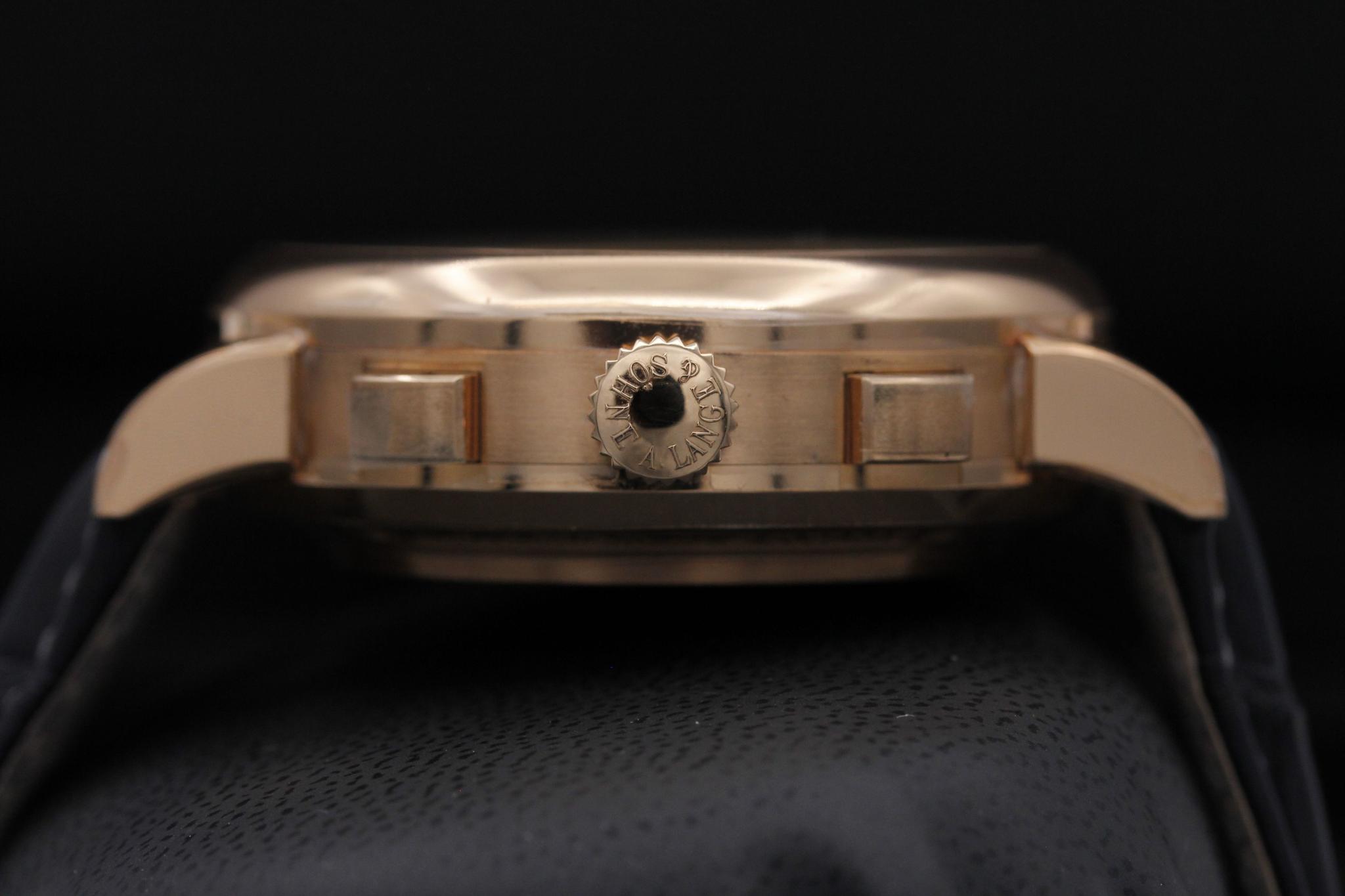 Watch Image 3