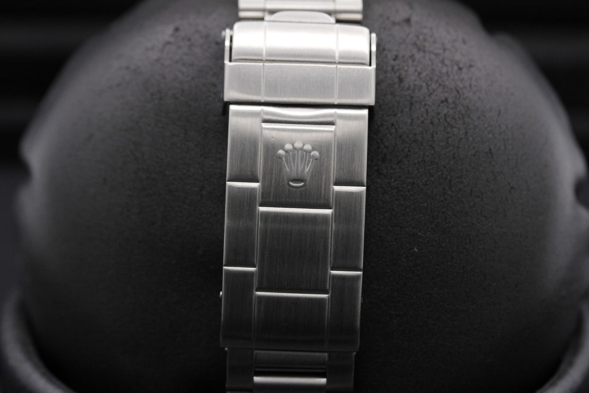 Watch Image 10