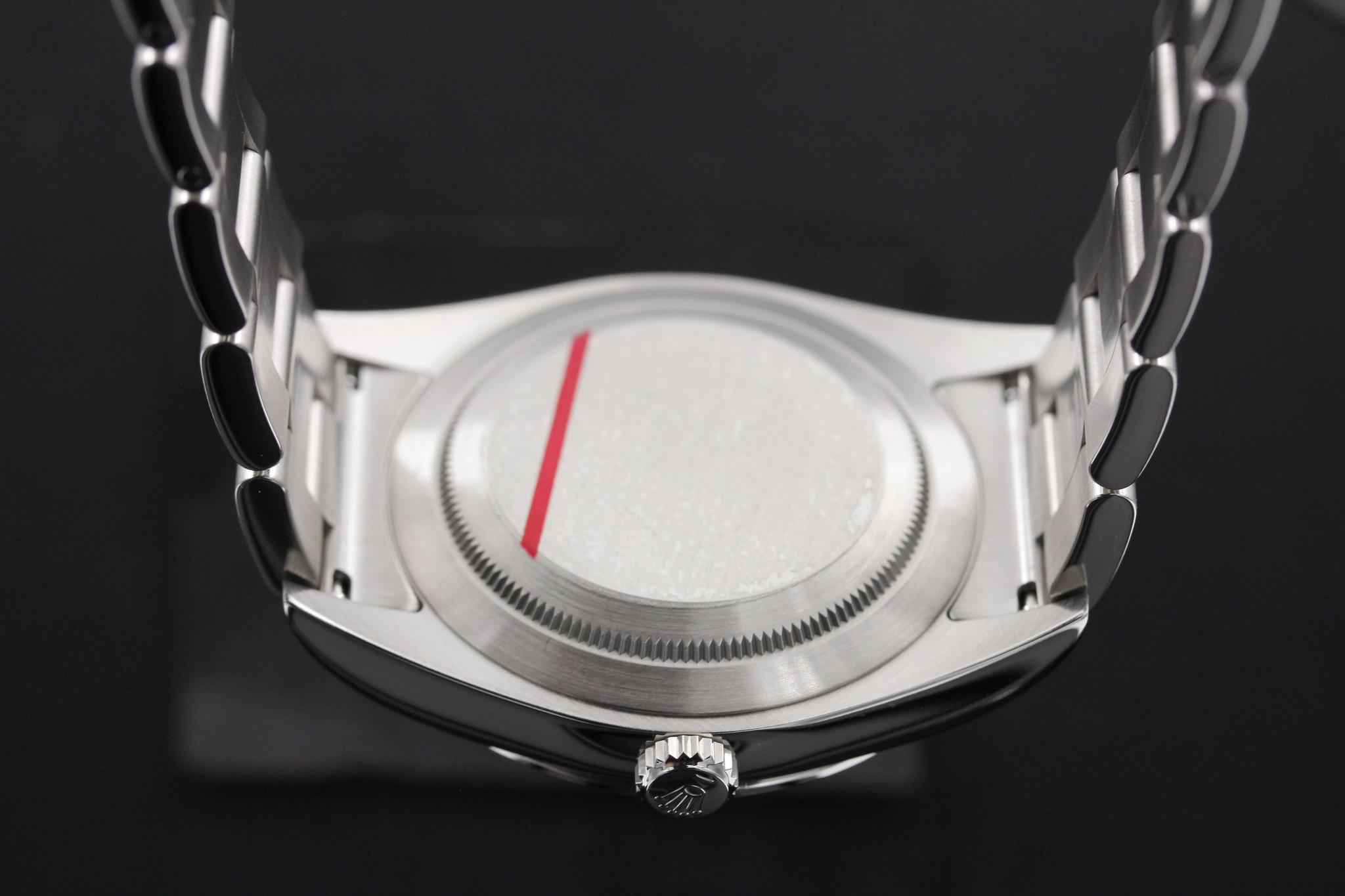 Watch Image 7