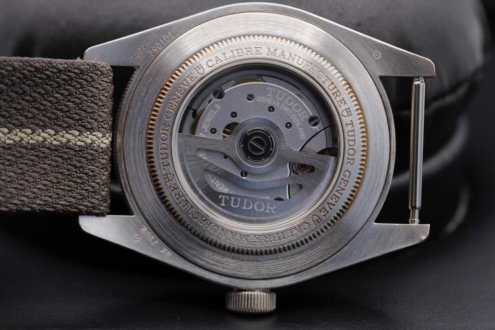 Watch Image 7