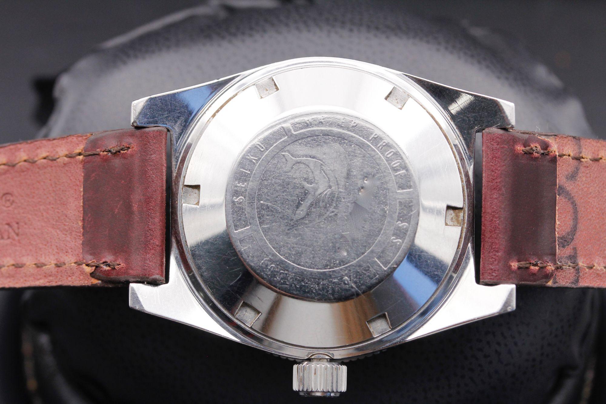 Watch Image 7