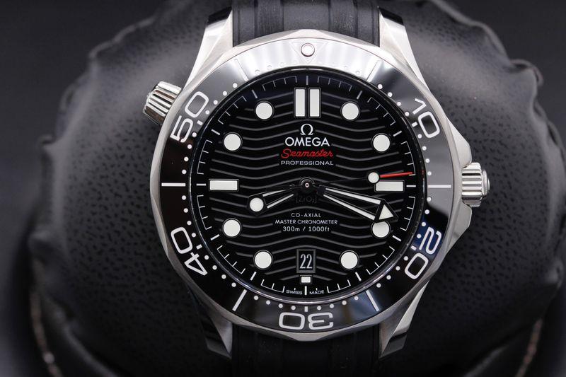 Omega Seamaster Professional 300M 210.32.42.20.01.001