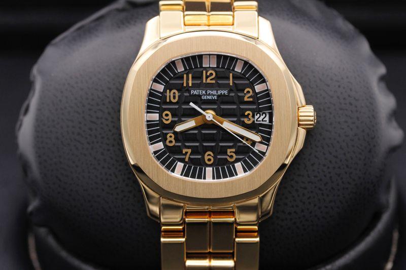 Patek Philippe Aquanaut 5066/1J