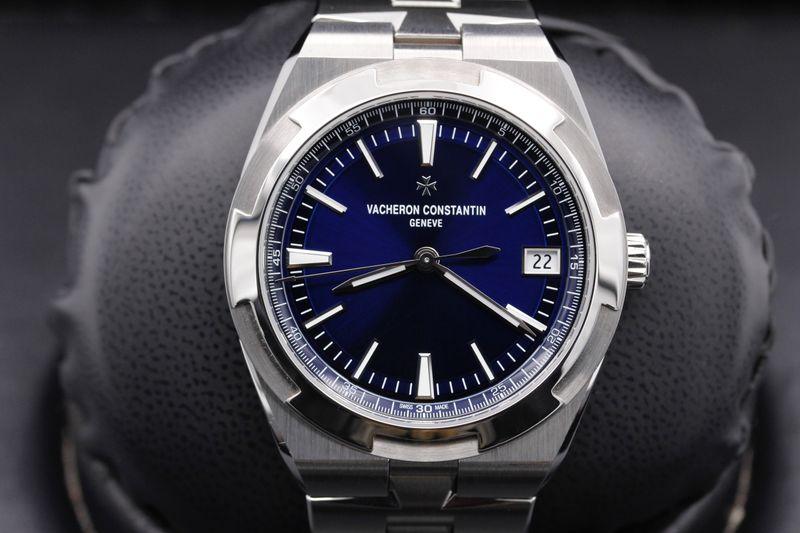 Vacheron Constantin Overseas  4520V/210A-B128