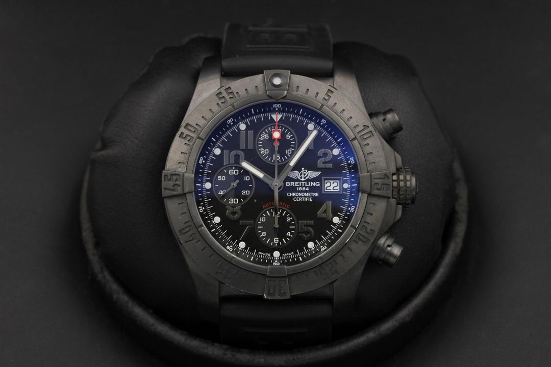 Breitling Skyland Avenger M13380