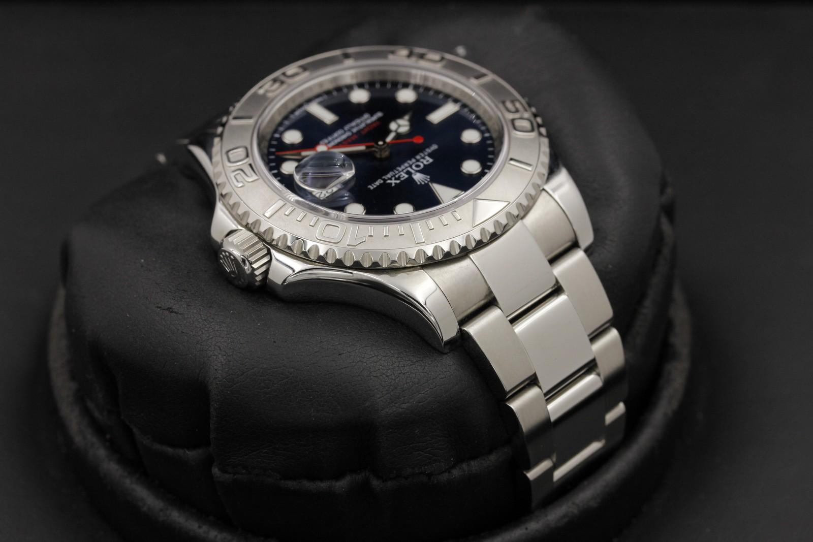Watch Image 4